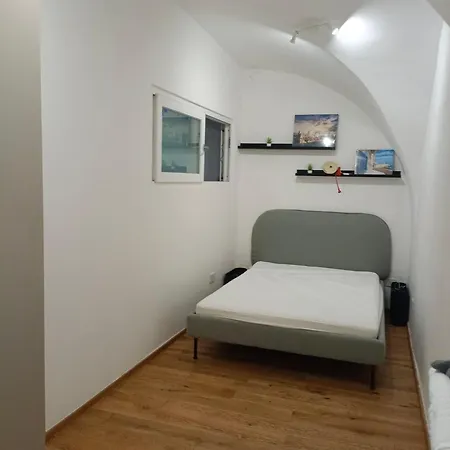 Vecchia Dante Daire *